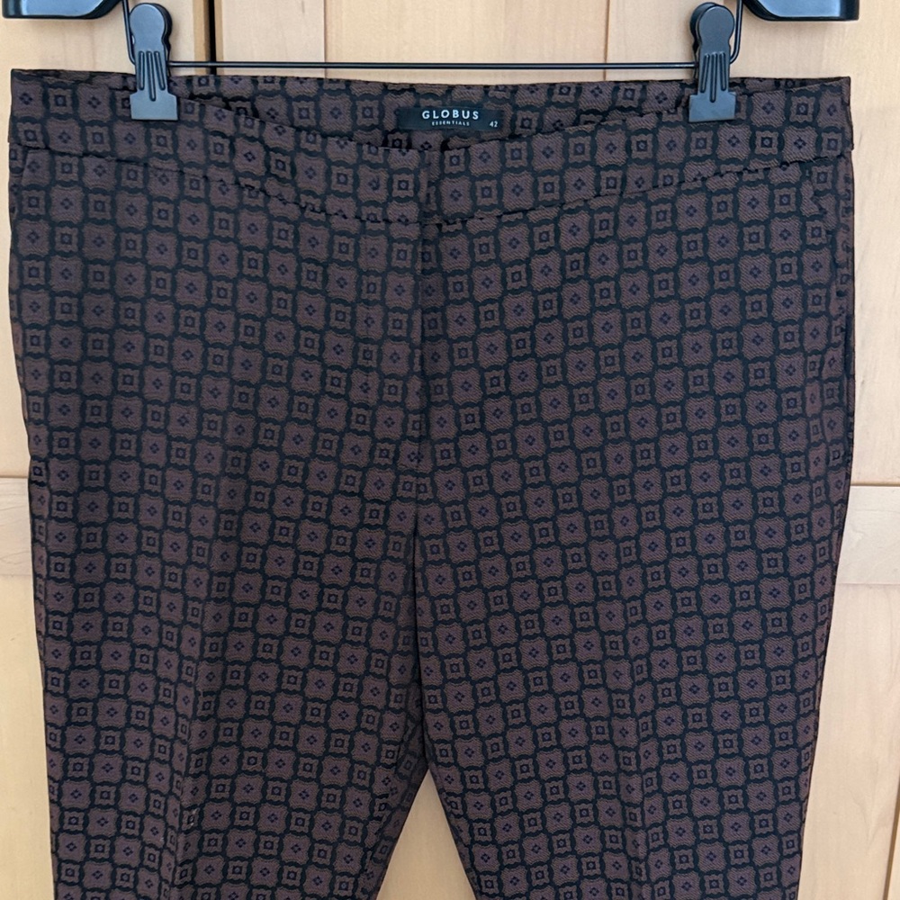 GLOBUS Geometric pattern brown and black straight leg pants